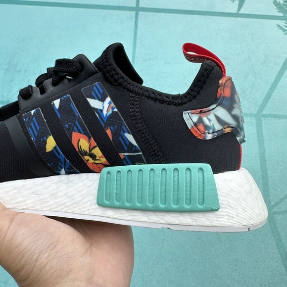 adidas gazelle silver green womens Adidas NMD XR1 Triple White